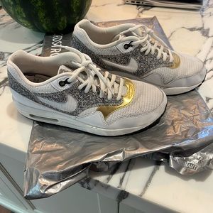 Nike Air Max Sneakers 9.5